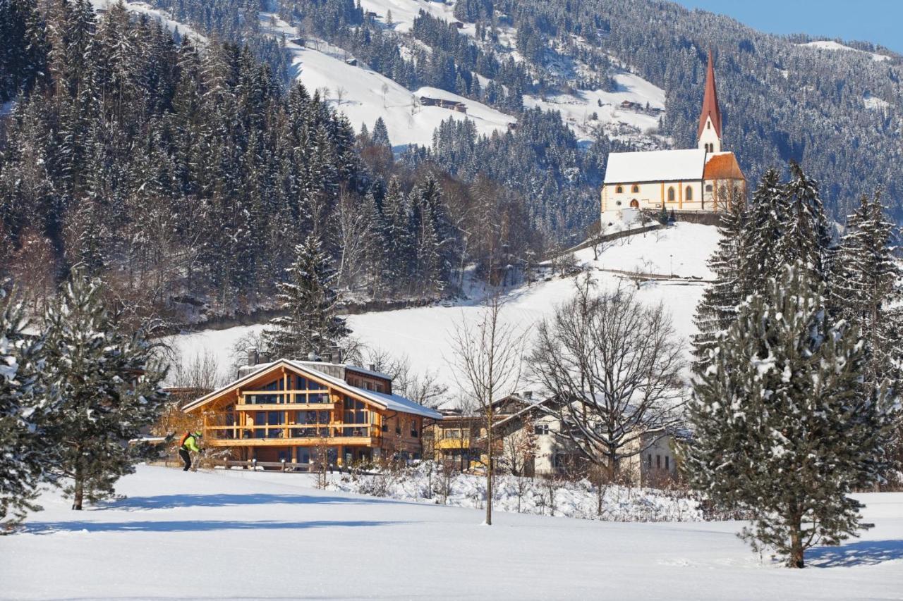 Alpenluxus Presents Sportlodge' Golf - Natural Pool, Whirlpool & Sauna *