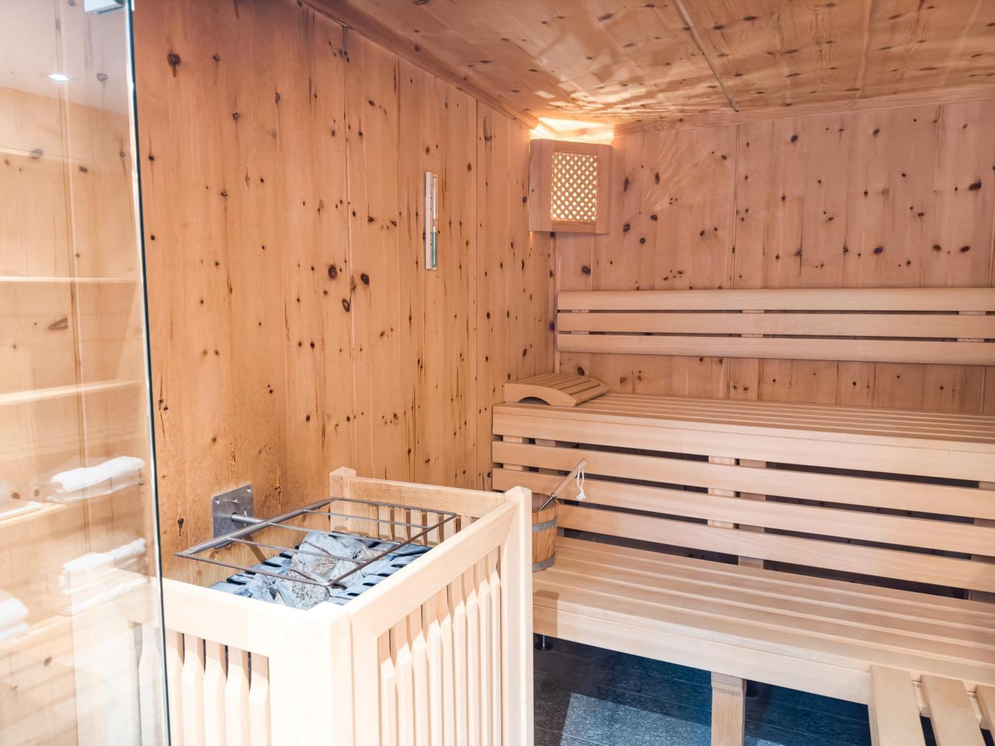 Alpenluxus Presents Sportlodge' Golf - Natural Pool, Whirlpool & Sauna Kleinboden